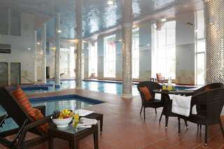 Отель Clanree Hotel & Leisure Centre Леттеркенни Семейный номер (для 2 взрослых и 2 детей)-1